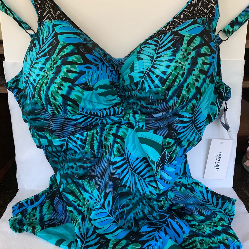Women’s Plus Size Swim Top